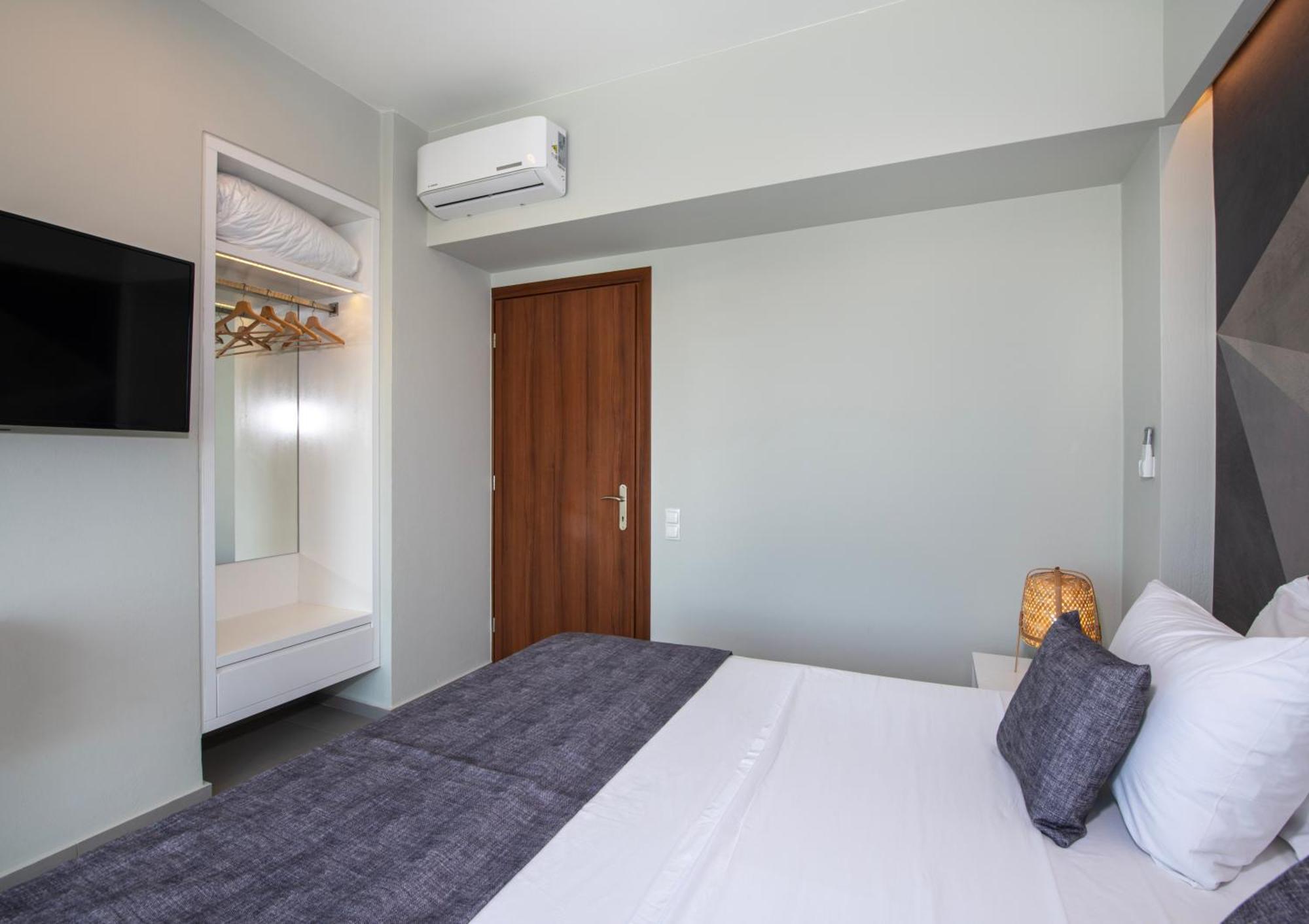 Porti Villas Iraklis Asomatoi Exterior photo